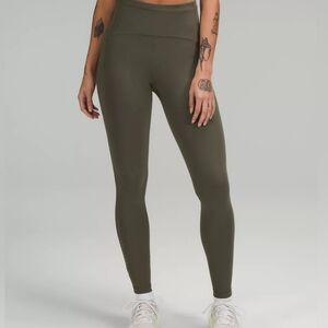 Lululemon Swift Speed High-Rise Tight 28" in Green Size 6